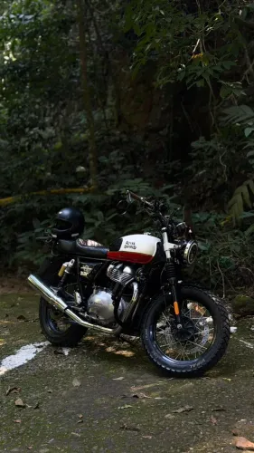 Royal Enfield Interceptor 650 2023 - impecável, pronta para viajar