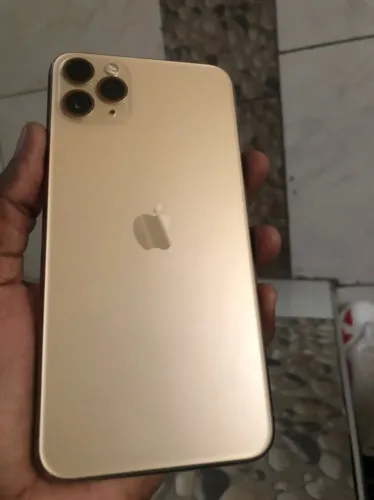 Troco iPhone 11 Pro Max em qualquer outro iPhone