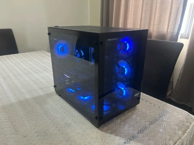 PC Gamer com Ryzen 7 5700X e RTX 4070