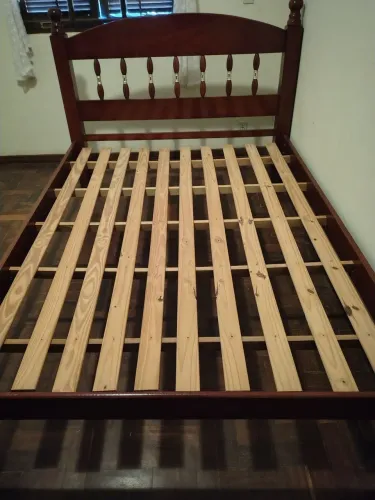 Cama de Casal +uma de solteiro MADEIRA, 