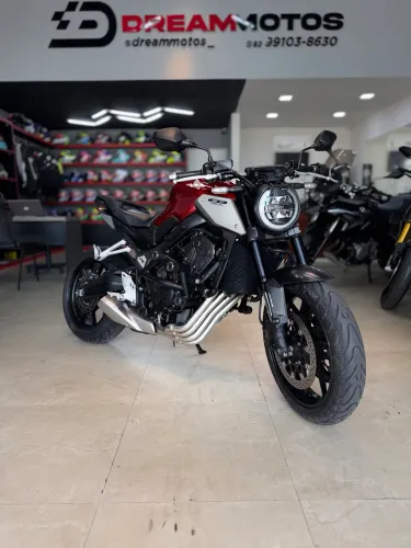 CB 650R 2024