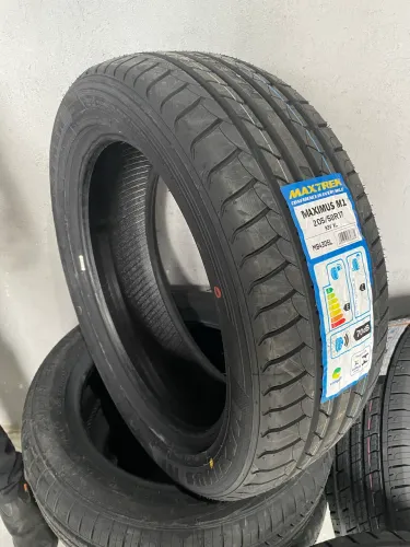 Pneus Novos 205/50 Aro 17 MAXTREK