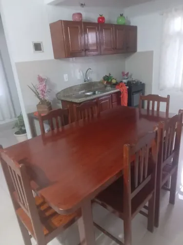 Vendo conjunto de mesa em Angelin pedra