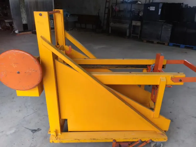 Trocador de baterias para empilhadeira 24v