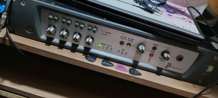 Interface placa de audio digital 002