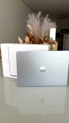 Macbook air m4 16gb ram/256gb de armazenamento, 3 meses de uso.