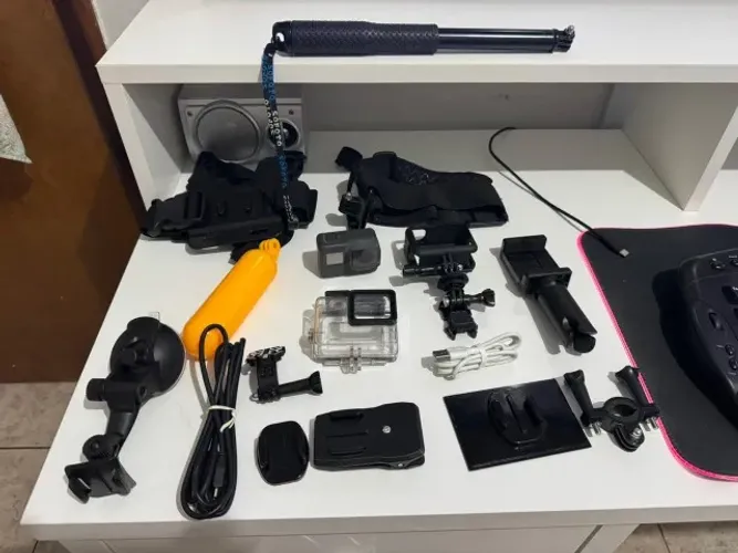 GoPro Hero 5 Black + Acessórios