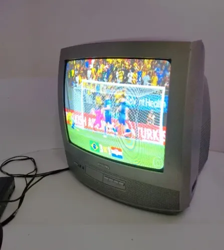 TV tubo Philips 14polegadas colorida Av In c/ controle remoto Usado