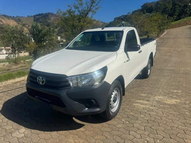 Toyota Hilux CS 4X4 2.8 TDI Diesel Mec. 2022
