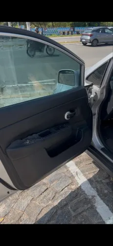 Nissan Tiida Sedan 1.8 16V Flex Fuel 4P 2011