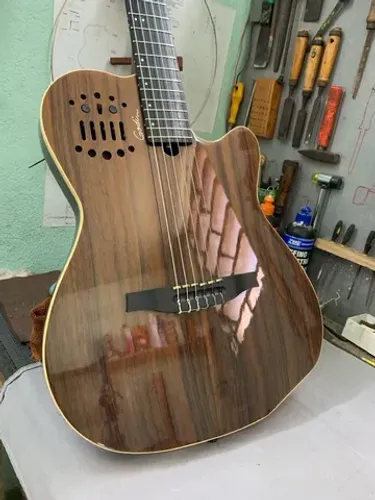 Luthieria cantinho das cordas