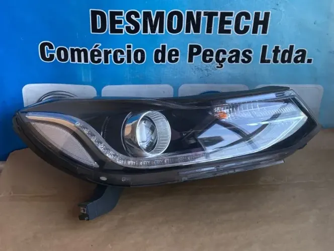 Farol lado direito  xenon e led tracker 2017 a 2019 