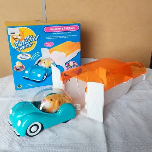 brinquedo - Zhu Zhu Pets Garagem e Carrinho + 1 hamster (usado)