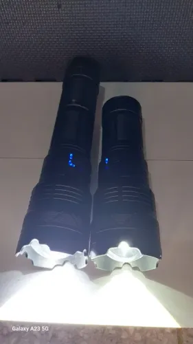 Lanterna GT60 de led zoom