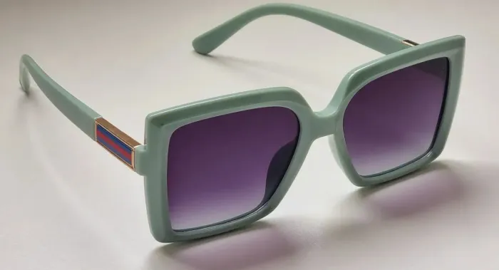 Oculos de Sol Novo