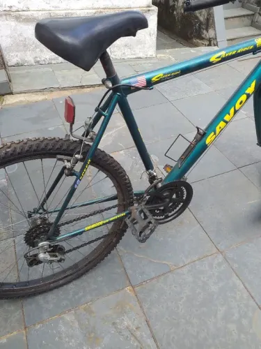 Bicicleta 18 marchas de marca Savoy