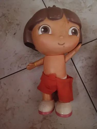 Boneca Dora aventureira multibrink usada