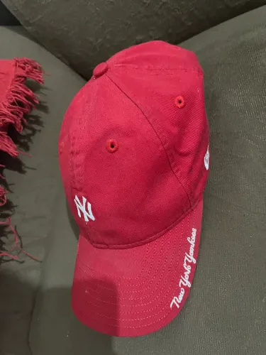 Boné new era (Vermelho)