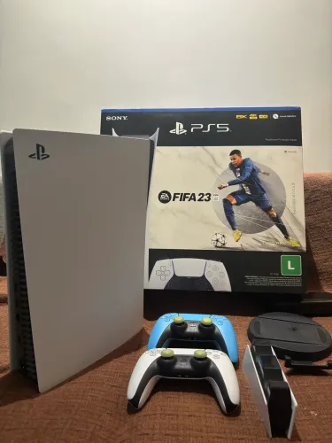 Ps5 + dois controles com base de carregamento