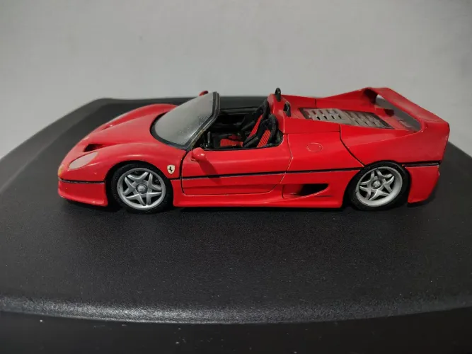 Carrinho escala 1/18