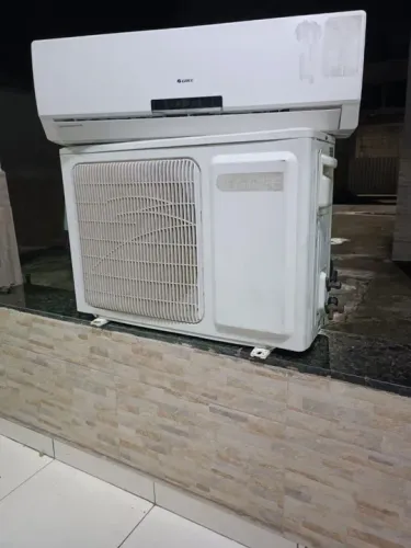Ar Split Convencional (NÃO É INVERTER) GREE 12.000 BTUs 220V - LEIA A DESCRIÇÃO