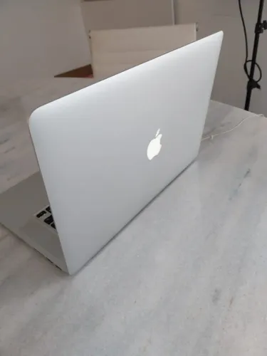 MacBook Pro Retina 15? (Mid 2015) i7 2,5GHz / 16GB RAM / SSD 500GB - Ciclo Bateria 13