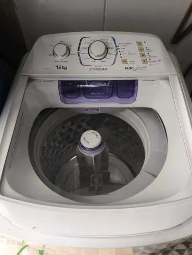 Máquina de Lavar Electrolux 110v LAC12
