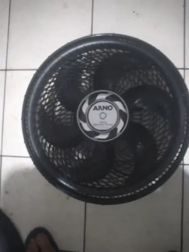 Vende se grade e elice do ventilador arno
