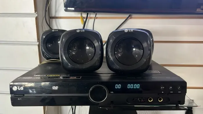 Home Theater LG HT305SU