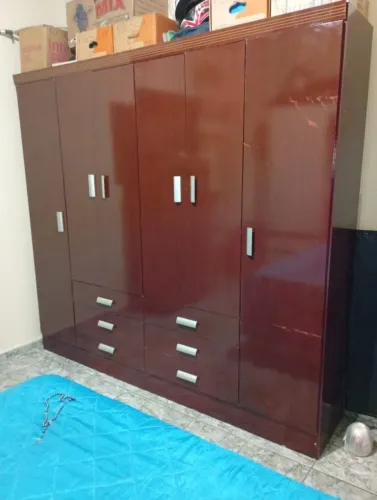 Guarda-Roupa Amadeirado Espaçoso
