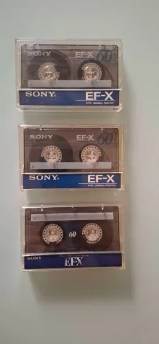 Três fitas K7 Sony