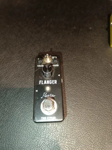 Pedal De Efectos Rowin Flanger p/ Guitarra
