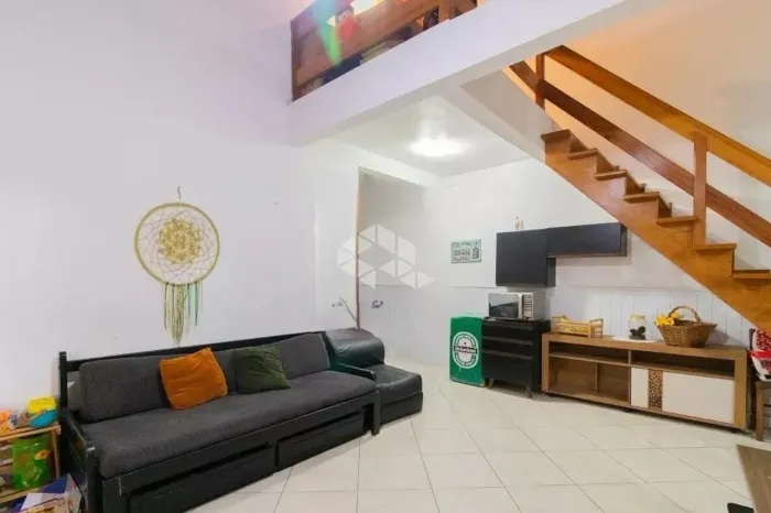 Casa com 3 dormitórios, sendo 1 suíte, e 2 banheiros - 100m²/ Zona Sul de Poa