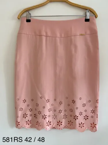 Roupas Femininas - Blazers, saias, vestidos e vestidos de festa