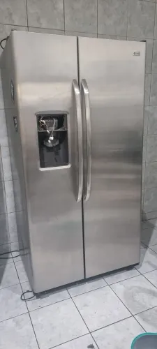 Geladeira side by side para peças 