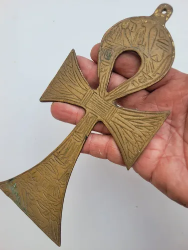 Cruz/Crucifixo em Metal: