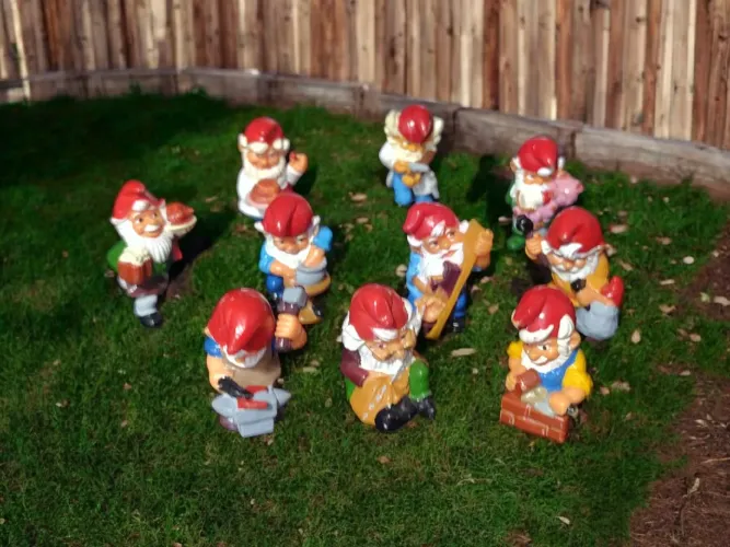 Gnomos Artesãos/ Profissões (1994) - Kinder Ovo - FERRERO - Coleção Completa