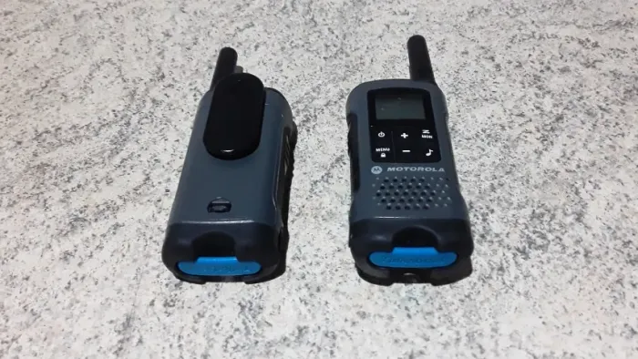 Par de Rádios Comunicadores Portáteis