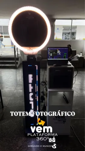 Totem Fotográfico Vem Plataforma 360