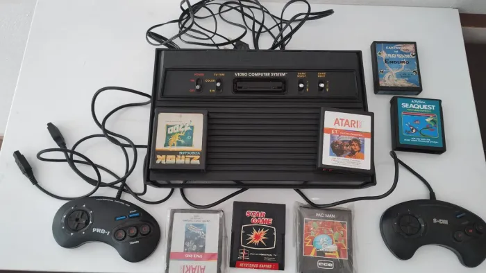Atari 2600 com Jogos - Coleção Clássica