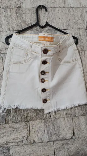 Saia Jeans Branco com Botões