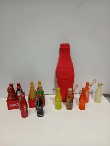 Lote de garrafinhas mais engradado + estojo coca-cola