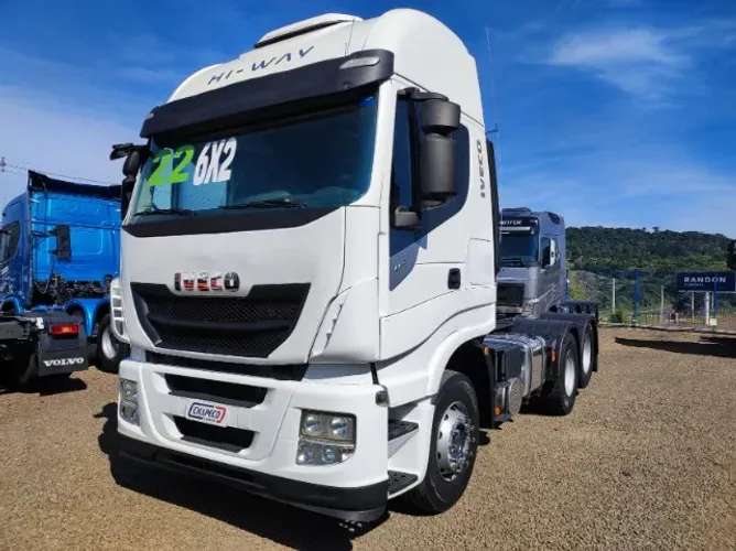 Iveco Hi-Way 440 6x2 ano 2022