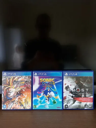Vendo kit 03 jogos Playstation 4 R$160,00