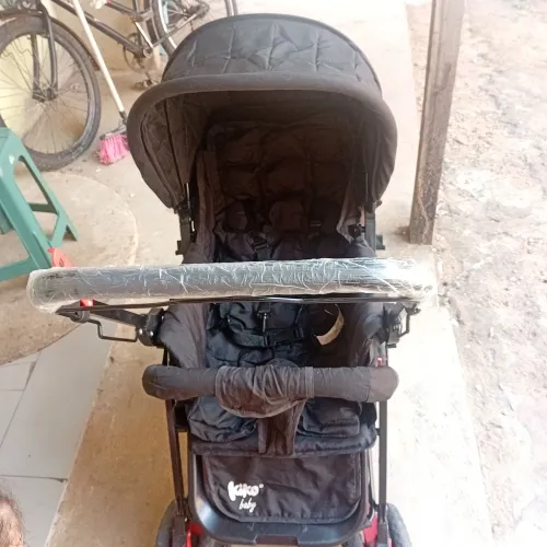 Vendo carrinho de bebê