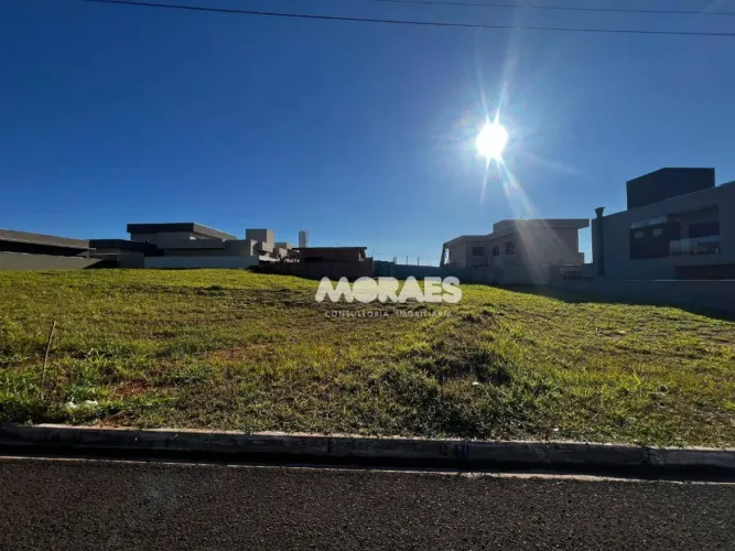 Lote em Condomínio Fechado à venda, 300 m² por R$ 220.000 - Residencial Villa de León - Pi