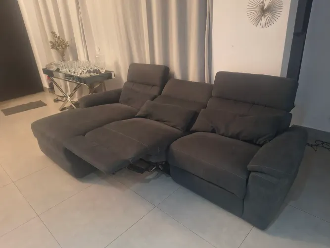 sofá modulado reclinável elétrico/motorizado com chaise e encosto de cabeça articulado