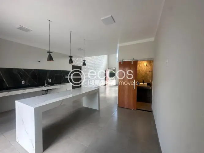 Casa à venda, 3 quartos, 3 suítes, 3 vagas, Jardim Espírito Santo - UBERABA/MG