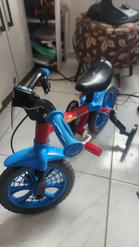Bicicleta infantil homem aranha