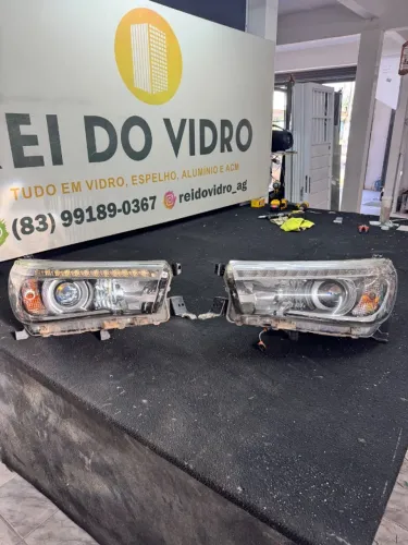 Faróis Hilux SRX 2017